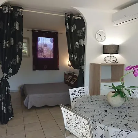 Maison A 2min A Pied Du Centre De Vecchio 펜션 포르토베쉬오